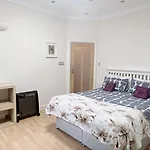 Central London Apartment For Family Upto 5